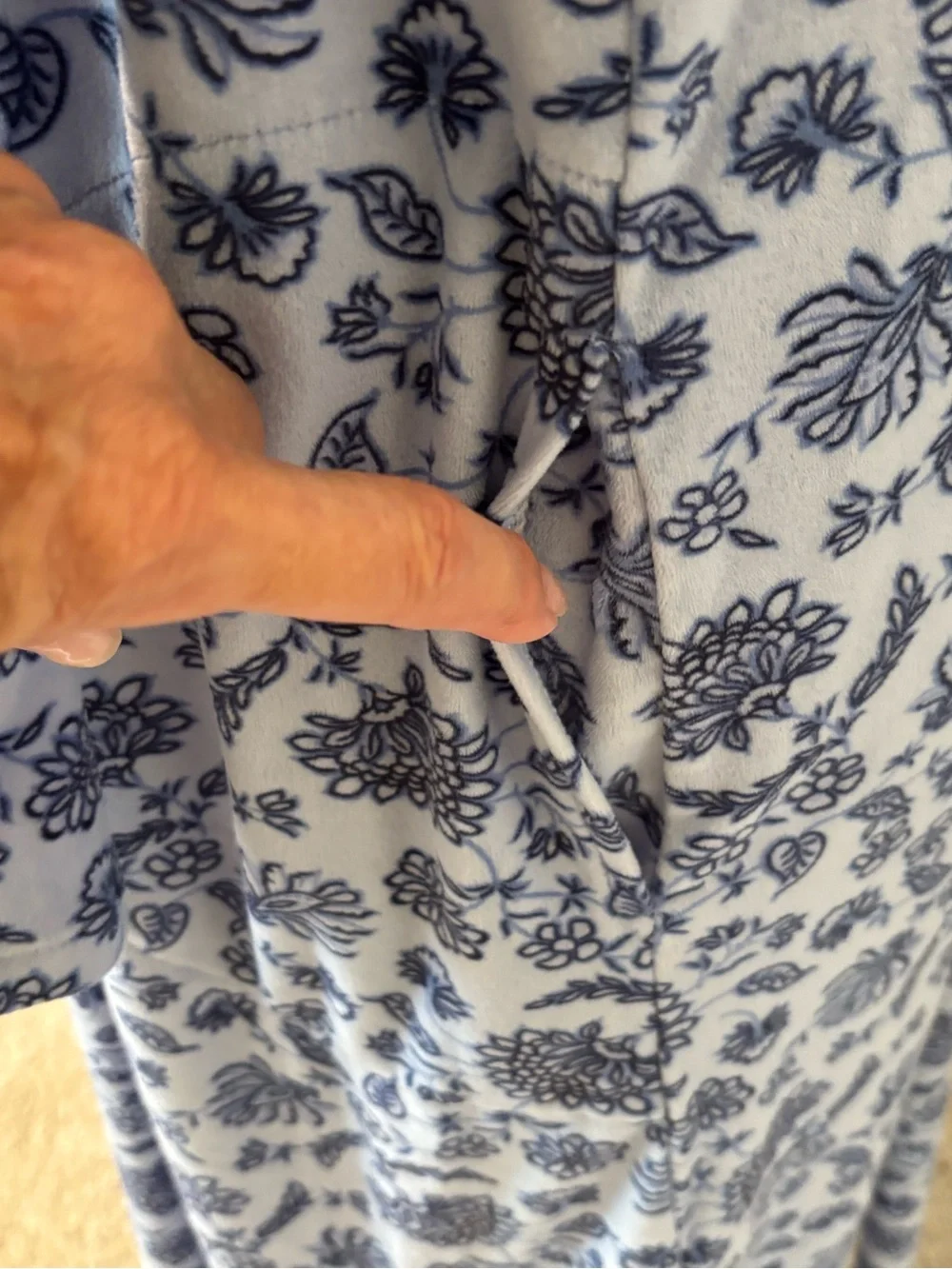 ARIA Blue Floral Fleece Sleep Shirt/Robe Size Large